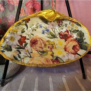 DECOUPAGE CLAM SHELL DECOUPAGE FLOWERS 💐 ON A CLAM SHELL TRINKET DISH